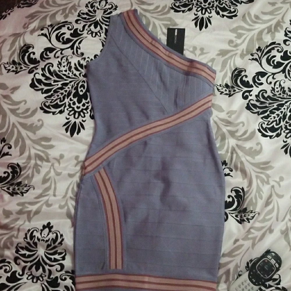 One sleeve dress